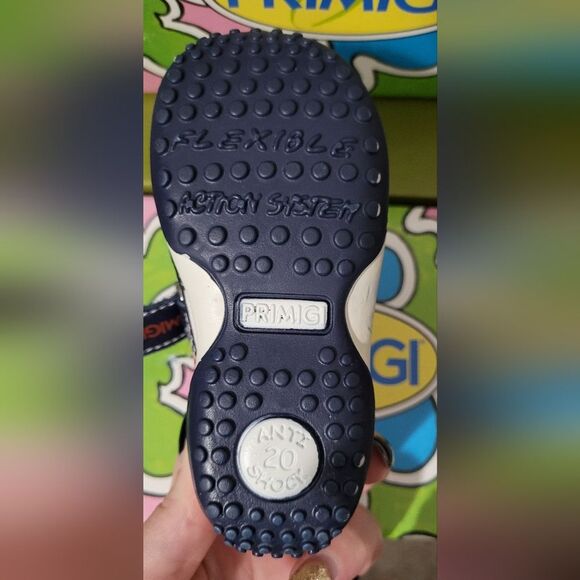 Primigi size 20uk/5us baby flexible action system red white blue shoe - Picture 5 of 9